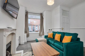 Comfortable 3 Bedroom Home in Darlington Near Hospital